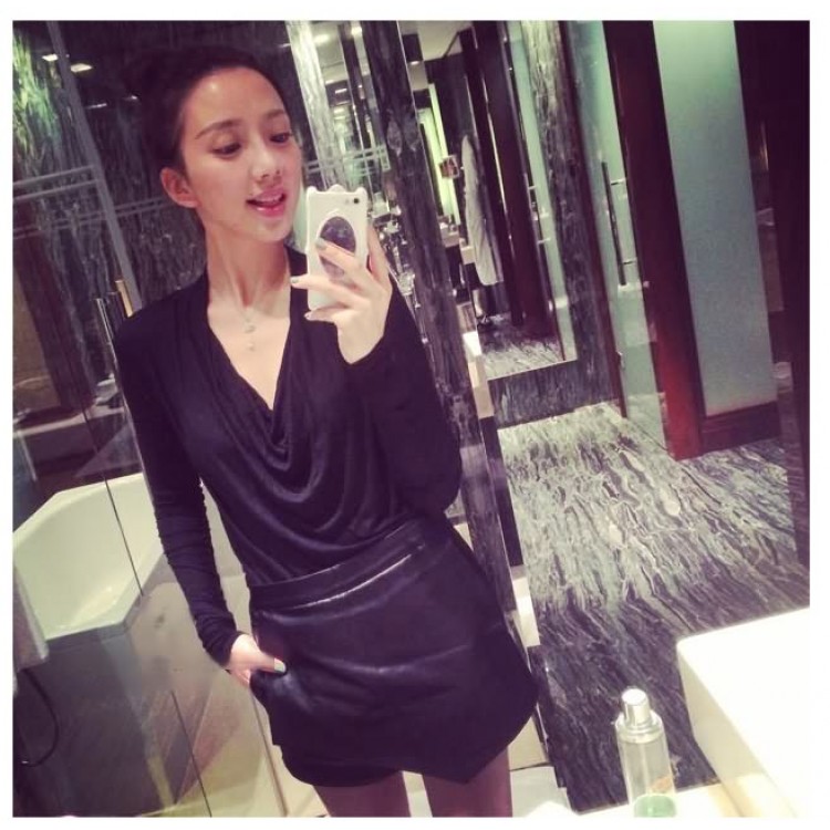 J41676 Top slim con scollo a V-4