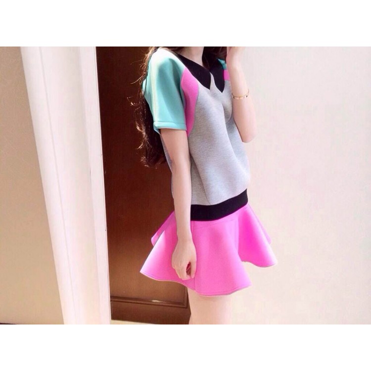 J76357 Tailleur gonna color caramello con motivo geometrico Hot Sake-1