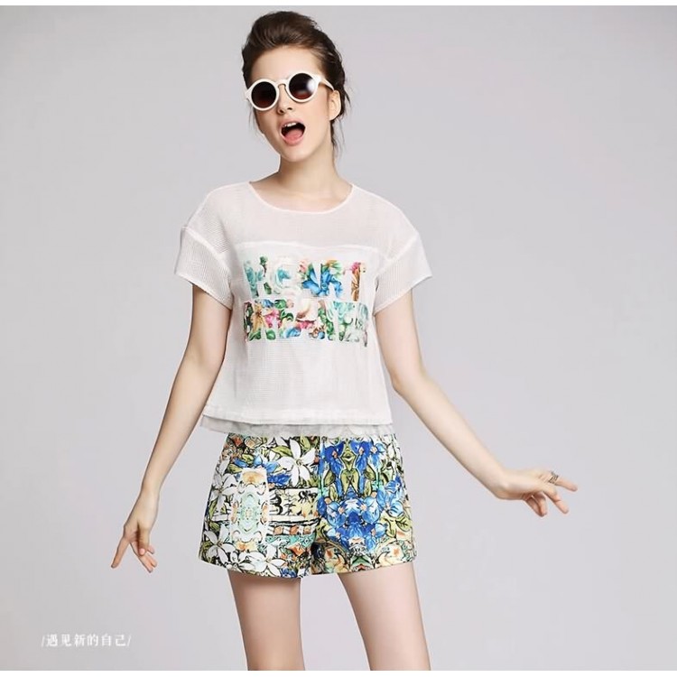 J78932 Completo di top con design a griglia alla moda europea e pantaloncini a fiori-2