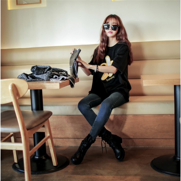 TE1564GJWL T-shirt ampia e comoda in lana di volpe argentata con ricamo a forma di banana joker-2