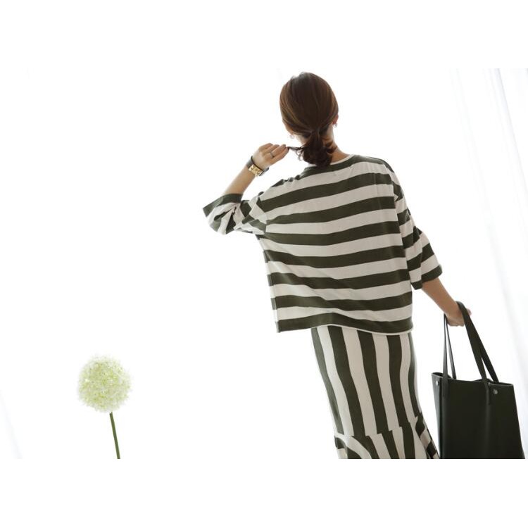 TE3070YZS Top a righe di grandi dimensioni con maniche a tre quarti e gonna a coda di pesce-7