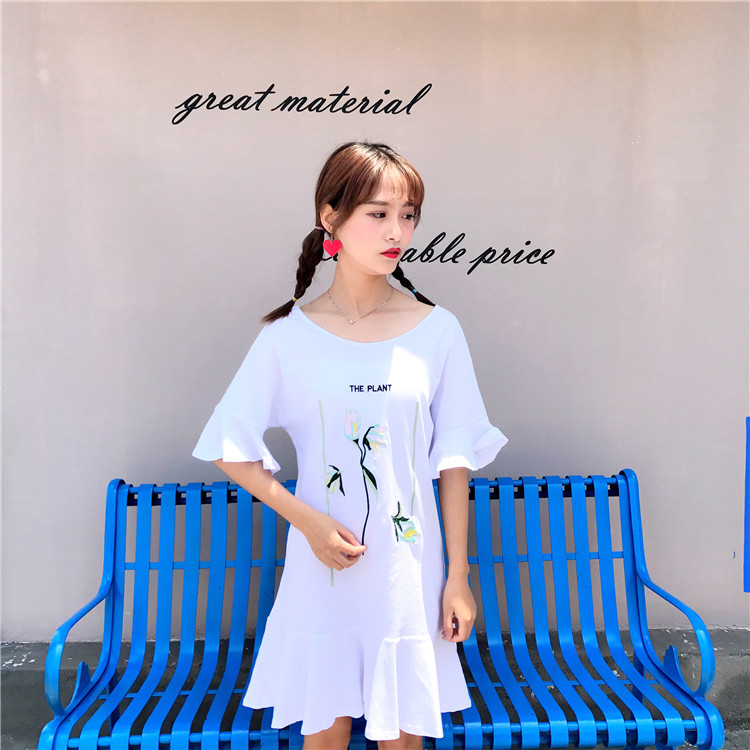 TE9166HYG Abito con maniche a tromba e scollo a V ricamato-5