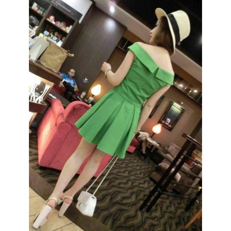 TE9712 Top temperamento alla moda europea con spalle scoperte e spalline incrociate con gonna a pieghe-3