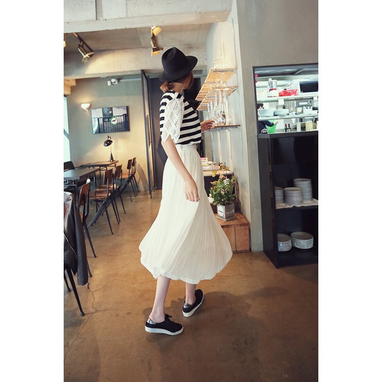 TE9940WJYS Top girocollo a righe con maniche in rete-1